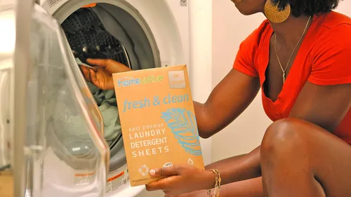 Vista 3 de Homevative Hojas de detergente para ropa, 30 hojas, hasta 60 cargas, fácil de disolver, fresco y limpio, paquete ecológico, compatible con HE, apto