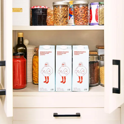 Vista 7 de Minor Figures - Leche de Avena Ligera - Estándar Barista - 32 Oz - Paquete de 6 - Sin OGM - A Base de Plantas - Vegano - Sin Lácteos - Estable