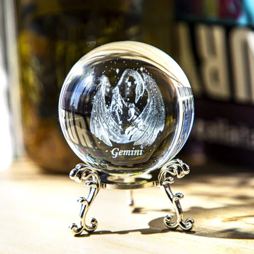 Vista 6 de Bola de cristal de constelación 3D de 60 mm, peso de papel de cristal completo de vidrio Fengshui con soporte floral plateado (Géminis)