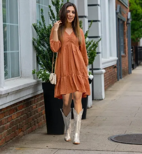 Vista 5 de GOSERCE Botas vaqueras altas hasta la rodilla para mujer, botas vaqueras altas bordadas, estilo occidental, punta puntiaguda, bloque medio, tacón