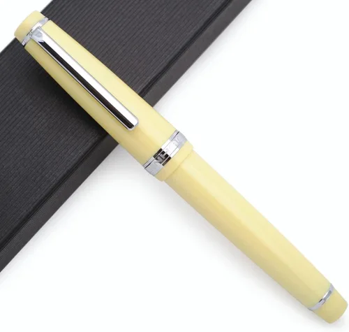 Vista 16 de JINHAO 82 - Pluma estilográfica con clip plateado (punta F 0.020 in, negro)