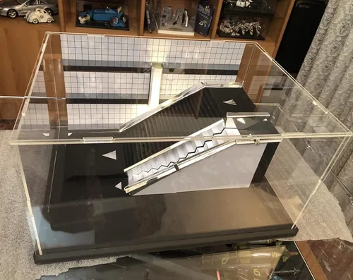 Vista 5 de Vitrina de acrílico transparente engrosada para Lego 75375 Millennium Falcon para 21319 Central Perk 75380 42204 Coleccionables, caja transparente