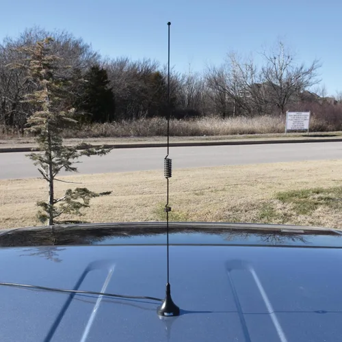 Vista 2 de Tram® Antena mini imán del escáner VHF/UHF/800-MHz a 1.300-MHz con conector SMA-macho