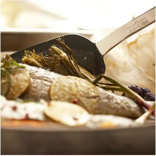 Vista 2 de All-Clad Herramientas y accesorios Acero inoxidable con cabeza de nylon Gadgets de cocina antiadherentes Turner Herramientas de cocina, Hacks