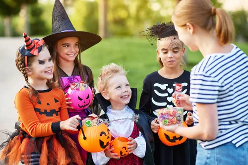 Vista 6 de Fruidles Caramelos de piruleta de tatuaje de fantasma de Halloween, ideal para rellenos de bolsas de fiesta, envueltos individualmente (1 libra)