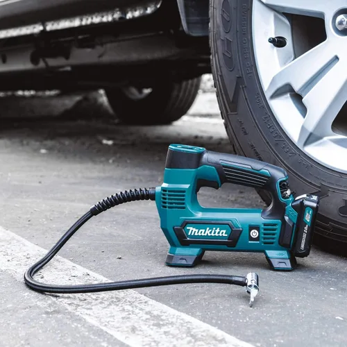 Vista 2 de Makita MP100DWRX1 12V Max CXT Kit de inflador inalámbrico de iones de litio (2.0Ah)