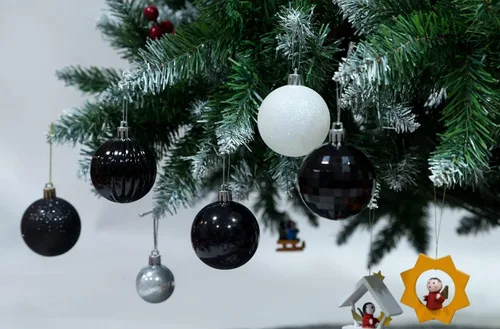 Vista 3 de 28 bolas de Navidad de 1.57 pulgadas, irrompibles, con 4 acabados clásicos para decoración del árbol de Navidad