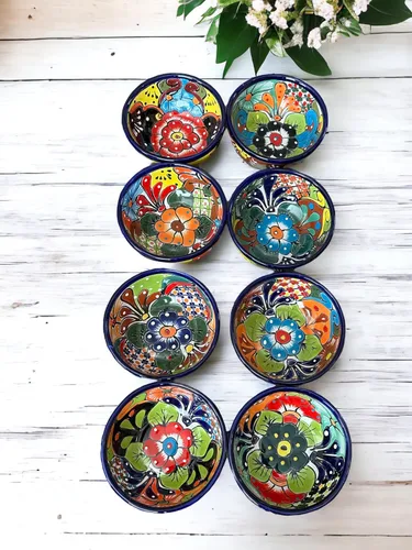 Vista 3 de Juego de vajilla Talavera de 12 piezas Cerámica mexicana hecha a mano Patrones florales únicos