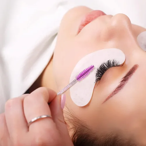 Vista 3 de G2PLUS 50 cepillos de rímel de pestañas, carretes de pestañas desechables, varitas de rímel de cristal flexibles para extensiones de pestañas, aseo