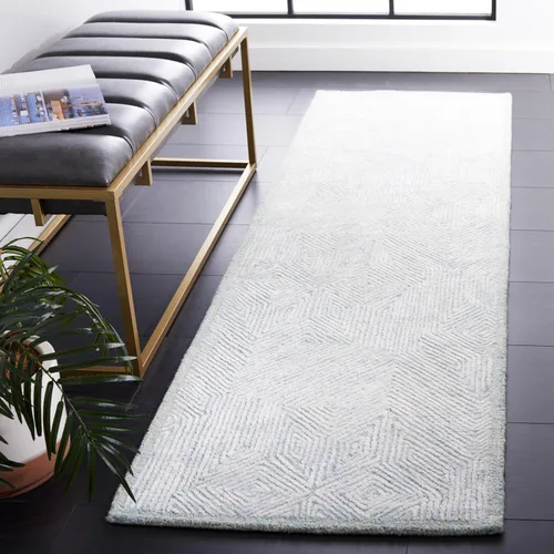 SAFAVIEH Soho Collection Runner Rug - 8' Runner, Blue & Grey, Contemporary Design, Ideal for High Traffic Areas in Hallway, Bathroom & Kitchen