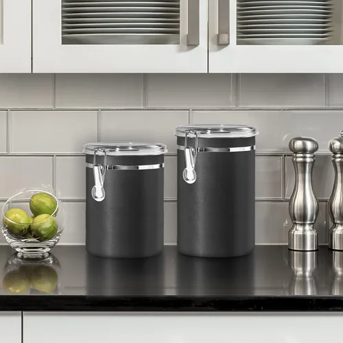 Vista 2 de Oggi Recipiente de cocina de acero inoxidable de 26 onzas líquidas, negro - Tapa hermética con cierre, parte superior transparente - Ideal