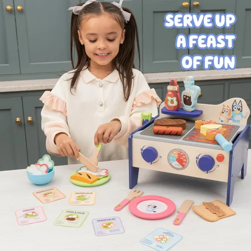 Vista 4 de Bluey 8th Wonder - Juego de juguetes de madera para ensalada y barbacoa, 33 piezas con pinzas, comida y 6 tarjetas de recetas, juguetes de cocina