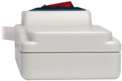 Vista 8 de Tripp Lite Regleta protectora contra sobretensiones de 4 tomas, cable de 4 pies, seguro de 1,000 (TLP404)