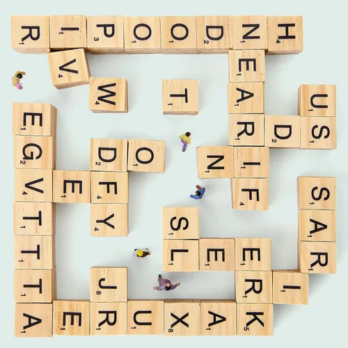 Vista 6 de Magicfly 500 azulejos de letras, azulejos de madera Scrabble para manualidades, letras de madera de la A a la Z para manualidades, ortografía, juego
