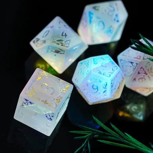 Vista 5 de UDIXI Juego de dados de vidrio prisma, 7 dados de vidrio arcoíris esmerilado para juegos de mesa RPG (prisma arenado)