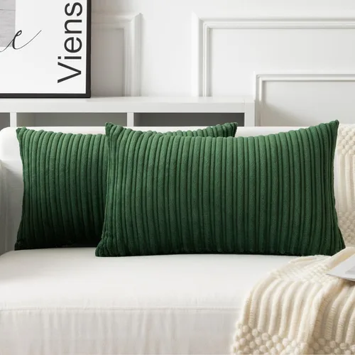 Vista 112 de UGASA - Fundas de almohada decorativas de terciopelo suave y sólidas de Navidad para sala de estar/sofá, 16 x 16 pulgadas, 2 unidades, color burdeos