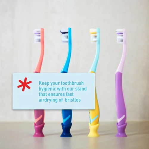 Vista 4 de Jordan* Step 3 Cepillo de dientes para niños, de 6 a 9 años, cerdas suaves, sin BPA, paquete de 4, azul y rosa