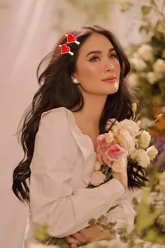 Vista 6 de Pinzas para el cabello para el día de San Valentín para mujer, con diamantes de imitación con purpurina esmaltada, corazones, pasadores