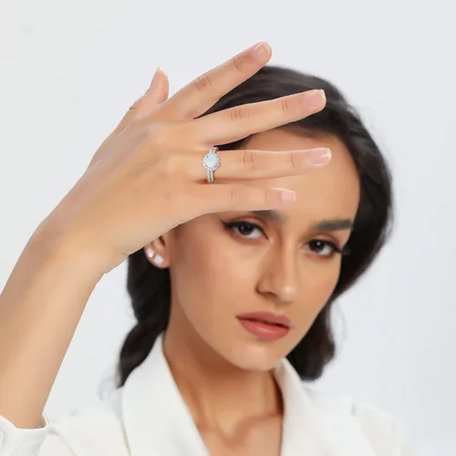 Vista 2 de MDFUN - Anillo de compromiso con halo de ópalo para mujer, anillo de circonia cúbica creado de 2 en 1, chapado en oro blanco de 18 quilates, anillos
