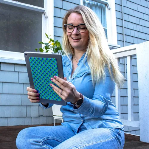 Vista 3 de CatTongue Grips Phat Cat Cinta de Agarre No Abrasiva - Respaldo de Cinta Antideslizante de Servicio Pesado para Tabletas, Laptops y Electrónicos