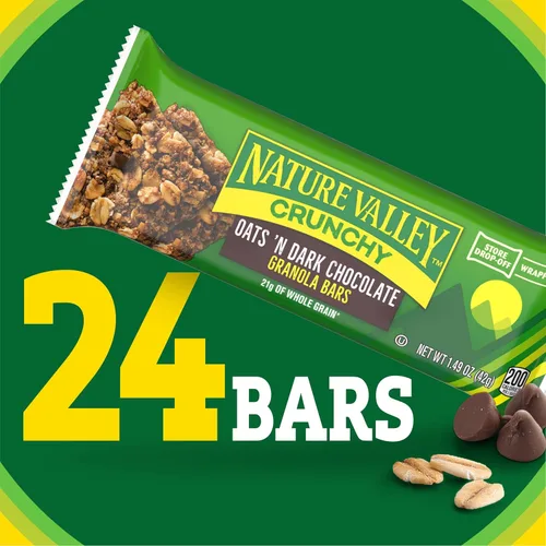 Vista 3 de Nature Valley - Barras de granola crujientes, sabor a avena y chocolate negro, 24 barras, 17.88 oz (12 sobres)