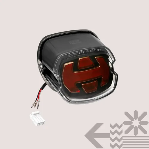 Vista 8 de Luz trasera LED TRUE MODS para Harley Davidson - Luz de freno con flecha DOT de diseño cuadrado, luz trasera roja ahumada para Sportster Dyna Fatboy