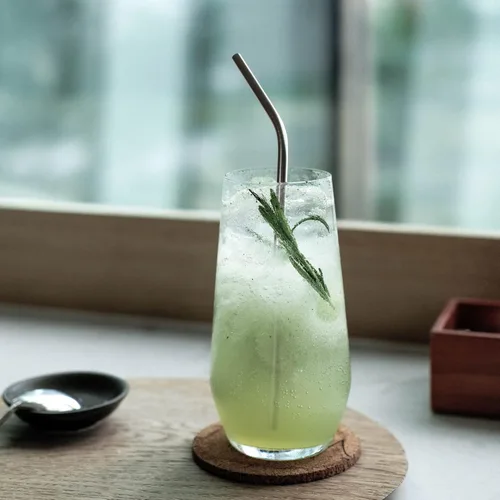 Vista 5 de BambooMN Pajitas reutilizables de metal de acero inoxidable – Pajitas dobladas de 8 pulgadas con 1 cepillo de limpieza – Paquete de 6