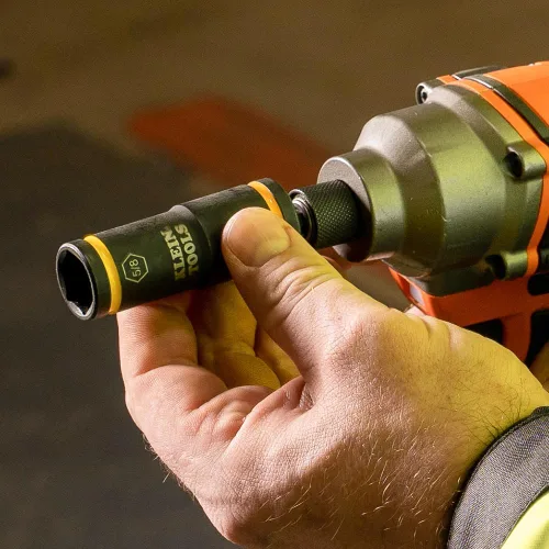 Vista 6 de Klein Tools 66074 Impact Driver Flip Socket, tamaños de 3/4 y 13/16 pulgadas, uso con llaves de impacto compactas Klein Tools BAT20CW, BAT20CW1