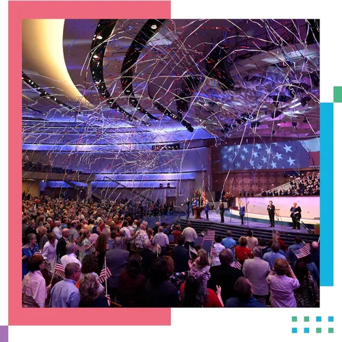 Vista 3 de Ultimate Confetti - Serpentinas de papel de seda azul bebé - 20 rollos (1" x 30')