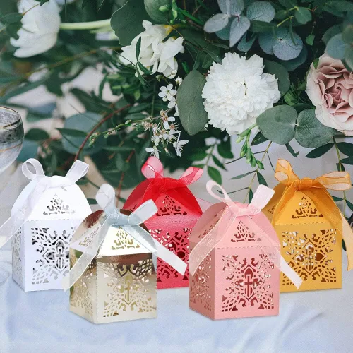 Vista 5 de Surakey 50 cajas cortadas con láser, cajas de regalo de agradecimiento, cajas de regalo de encaje para dulces, caja de regalo plegable con cintas