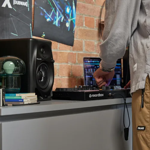 Vista 30 de Pioneer DJ - Altavoz de monitor activo DM-50D de 5 pulgadas, negro