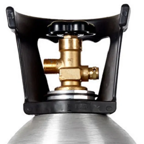 Vista 2 de Nuevo cilindro de CO2 de aluminio de 20 libras con tubo de sifón y mango con válvula CGA320 instalada