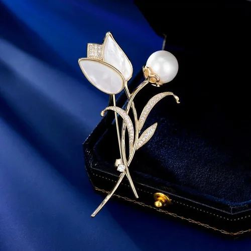 Vista 4 de Broche elegante de flor de tulipán Moissnaite de oro de 14 quilates, broche de flor de perla con concha de perla natural, regalo de alta gama