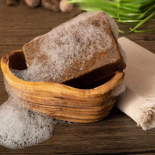 Vista 5 de Barra de jabón negra africana Jabón negro natural perfumado con manteca de karité cruda y aceite de coco, paquete de 2 barras de 4 onzas (lavanda)
