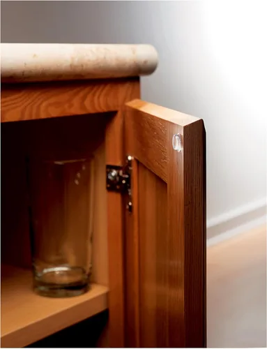 Vista 10 de Scotch Almohadillas Adhesivas Transparentes para Topes, 20 PCS, Almohadillas de Goma Autoadhesivas de 1/2" Redondas, Topes de Goma para Puertas