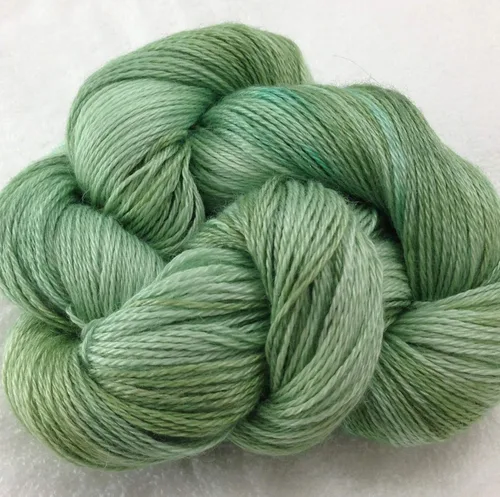 Vista 14 de Mariquita #552 - Hilo de peso para dedos, color alpaca/Tencel, 400 yardas por 3.53 oz #552 Kiddie Pool