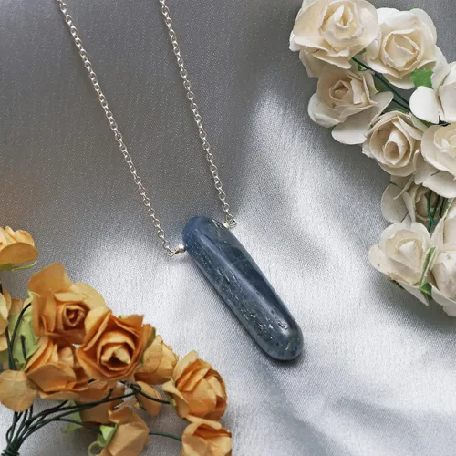 Vista 3 de Gempires Natural Raw Kyanite Pendant Necklace, Handmade Jewelry, 16 + 2 Inch Silver Plated Adjustable Chain (Kyanite)