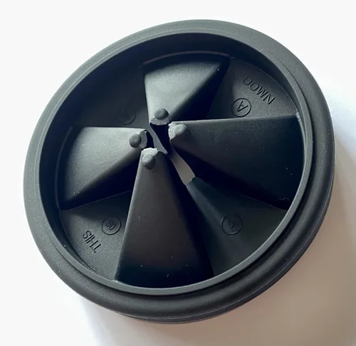 Vista 2 de Repuesto para deflector de fregadero de cuello silencioso antimicrobiano Insinkerator, parte # QCB-AM, trituradores de basura Evolution, 3.25