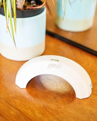 Vista 3 de Gelish Mini LED Light – Professional Nail Lamp, Gel Light, Nail Dryer for Gel Polish, Fast Drying, Compact & Portable LED Light for Home & Salon Use