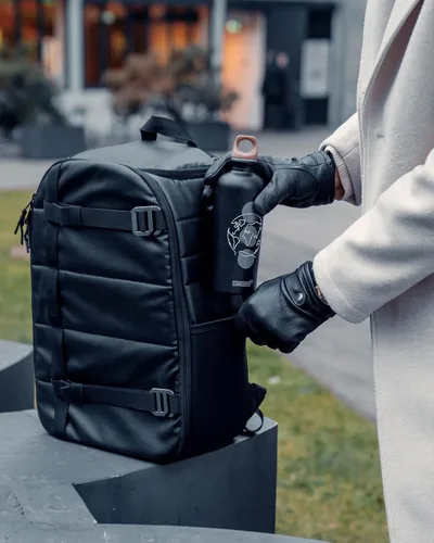 Vista 8 de Botella de agua de metal reciclado, Traveller MyPlanet, fabricada en Suiza, bebidas carbonatadas, ligera, 20, 34 onzas