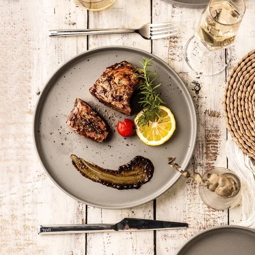 Vista 4 de AmorArc Juego de vajilla de cerámica para 4, platos y cuencos de gres planos modernos resistentes a las astillas y grietas Juego de platos