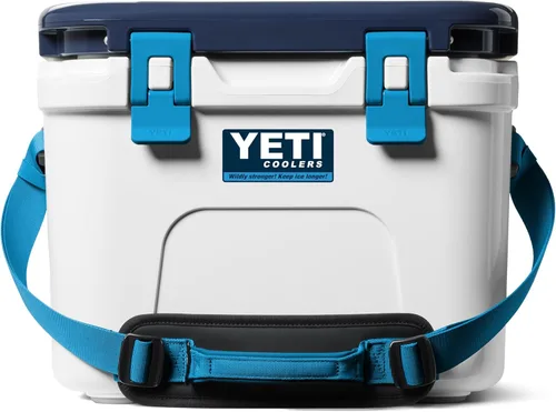 Vista 29 de YETI Roadie 15 - Enfriador duro con correa de hombro DoubleDuty