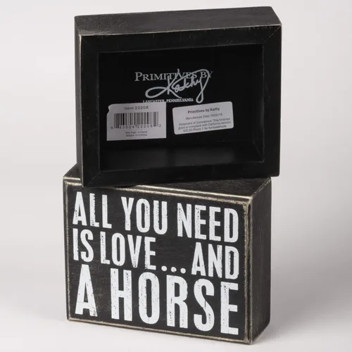 Vista 2 de Primitives de Kathy Letrero en forma de caja "A un perro no le interesa